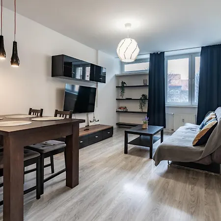 Mikolowska Chic By Bookinghost