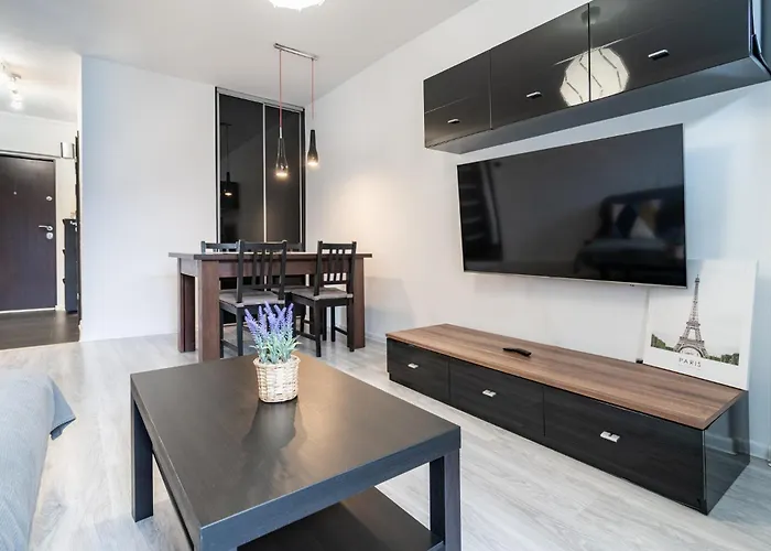 Mikolowska Chic By Bookinghost