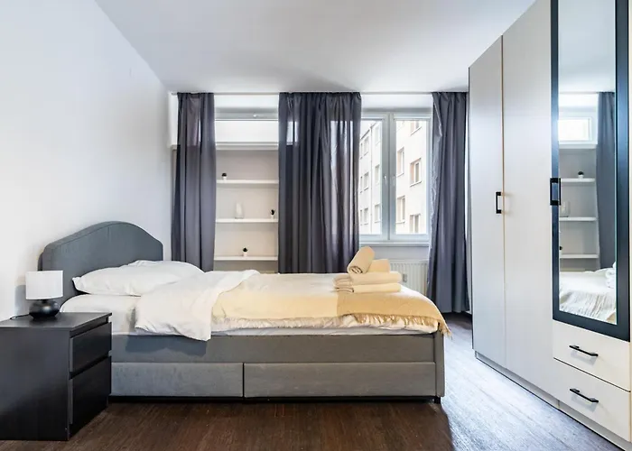 Mikolowska Chic By Bookinghost *