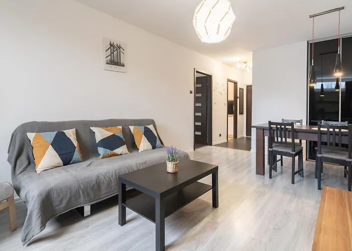 Mikolowska Chic By Bookinghost * קטוביץ